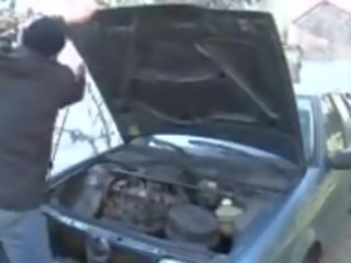 Cougar bedrager på mann med bil mekaniker: gratis x karakter video 87